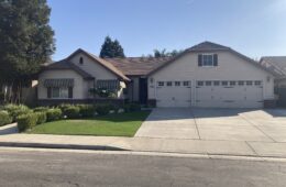 $2800- 10919 Golden Valley Dr., Bakersfield, CA 93311 Southwest Home For RENT!