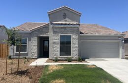 $2600 – 7319 Olive Wood Dr., Bakersfield, CA 93313 Southwest Home with SOLAR For RENT!