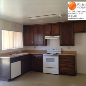 $1300 – 5619 Wilson Road Unit B, Bakersfield, CA 93309 southwest duplex home has been Rented !